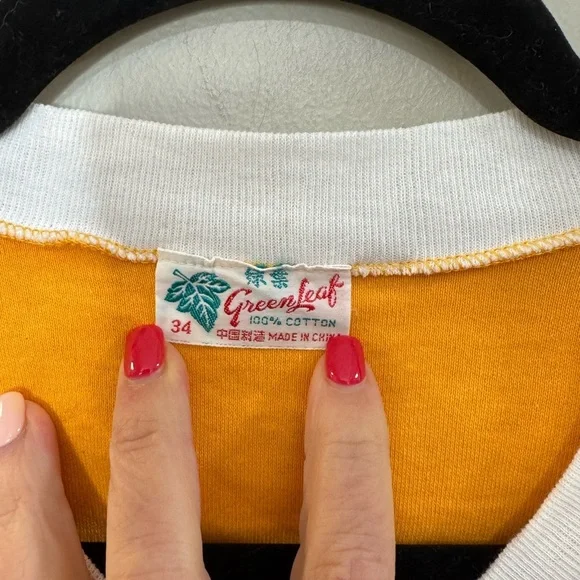 Vintage 70's Greenleaf Chattanooga white trim V-neck short sleeve tee. Size 34 - Picture 3 of 5